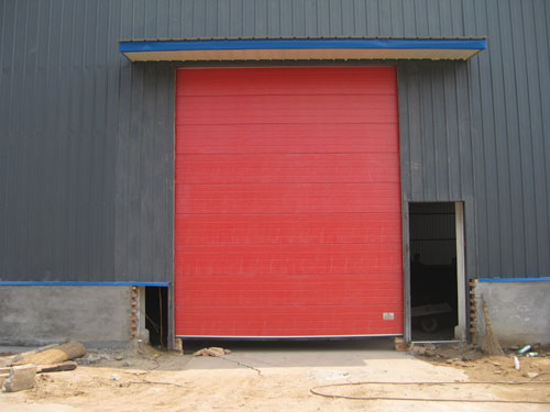 厂房红色滑升门